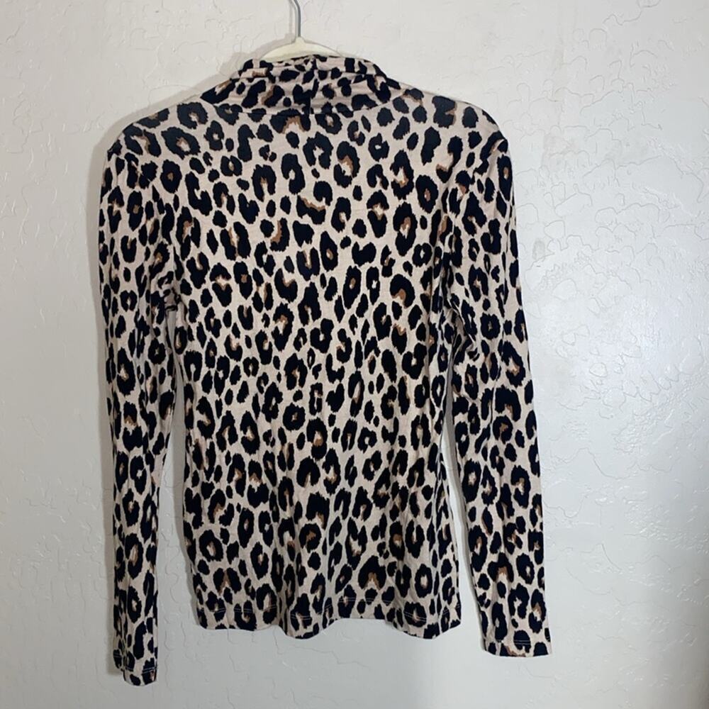 Ann Taylor leopard print long sleeve turtleneck top - Picture 4 of 6